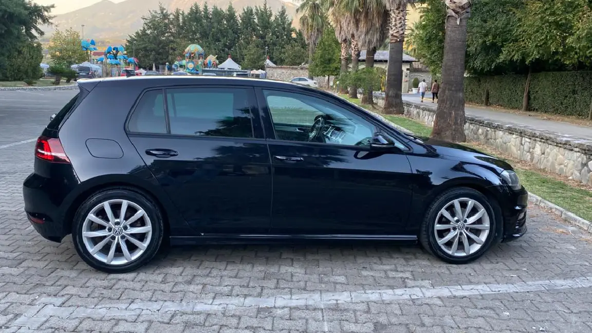 Makina me qera Golf 7