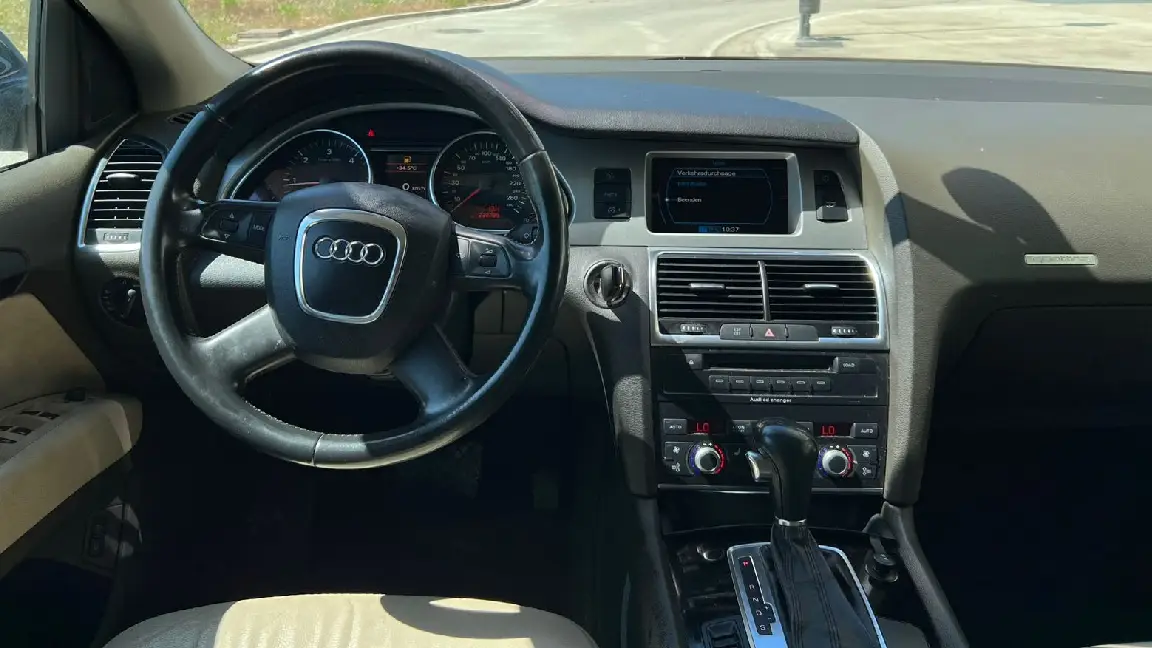 Audi q7 (3)