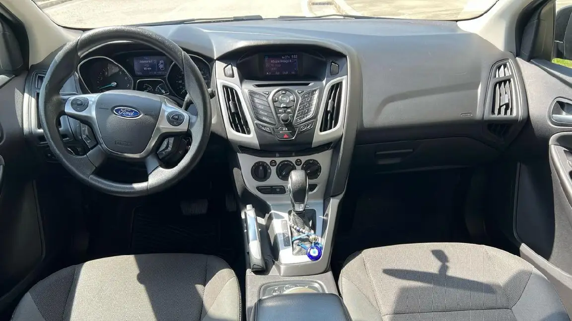 Ford focus (3)