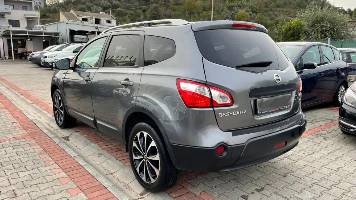 NISSAN (1)