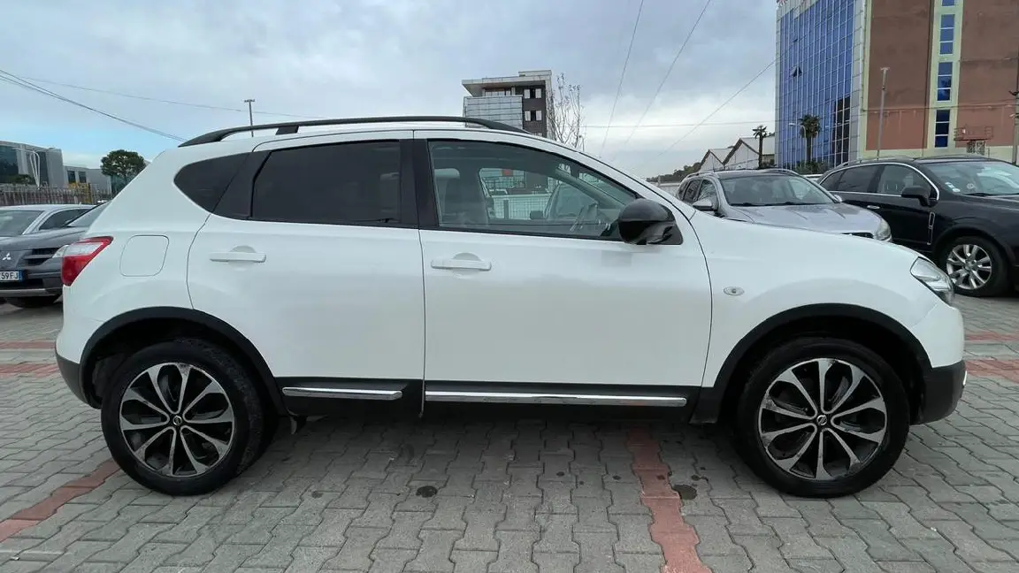 Nissan (3)