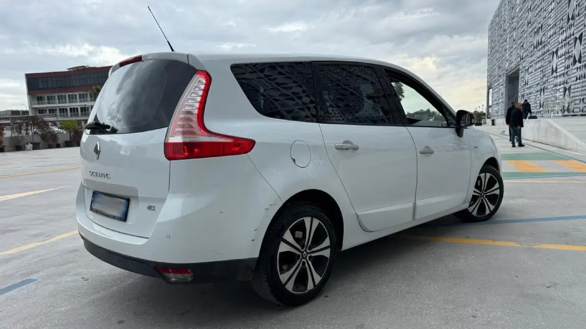 Renault (2)