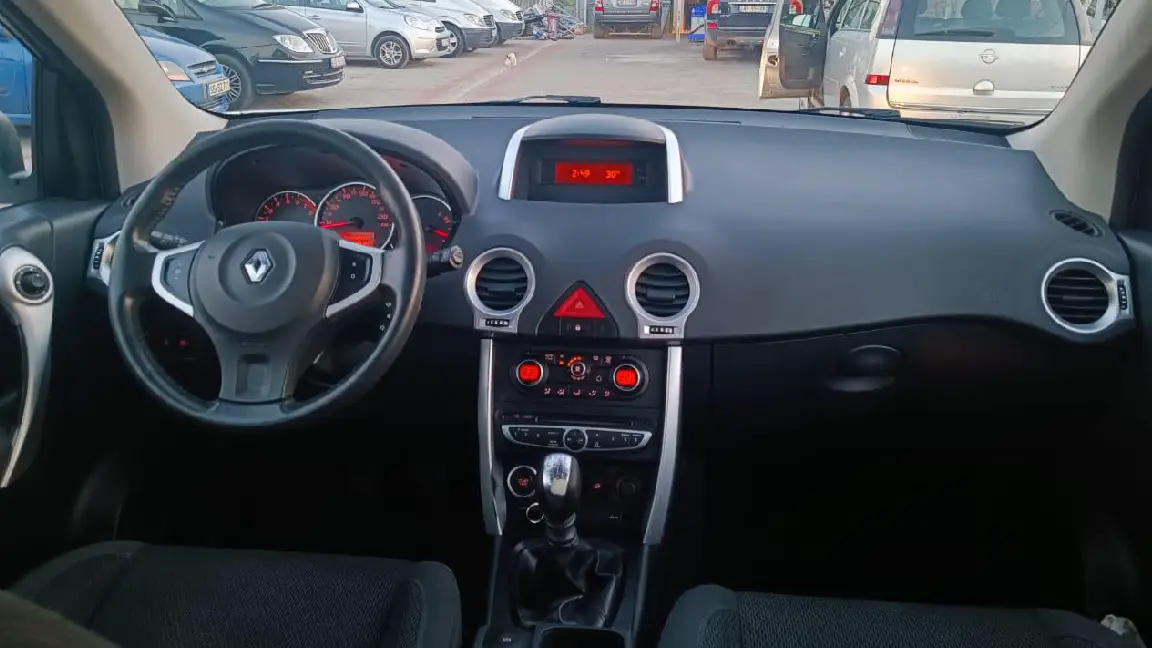 Renault (5)