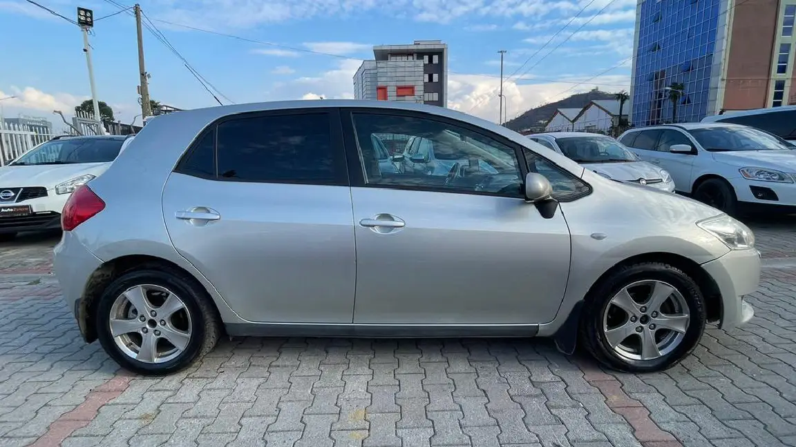 Toyota (2)