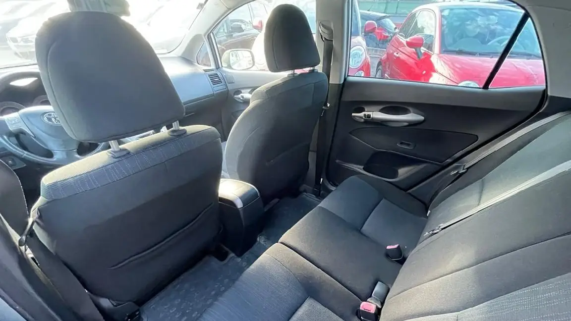 Toyota (6)