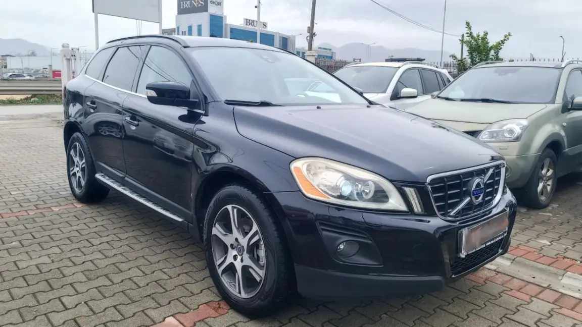 VOLVO (1)
