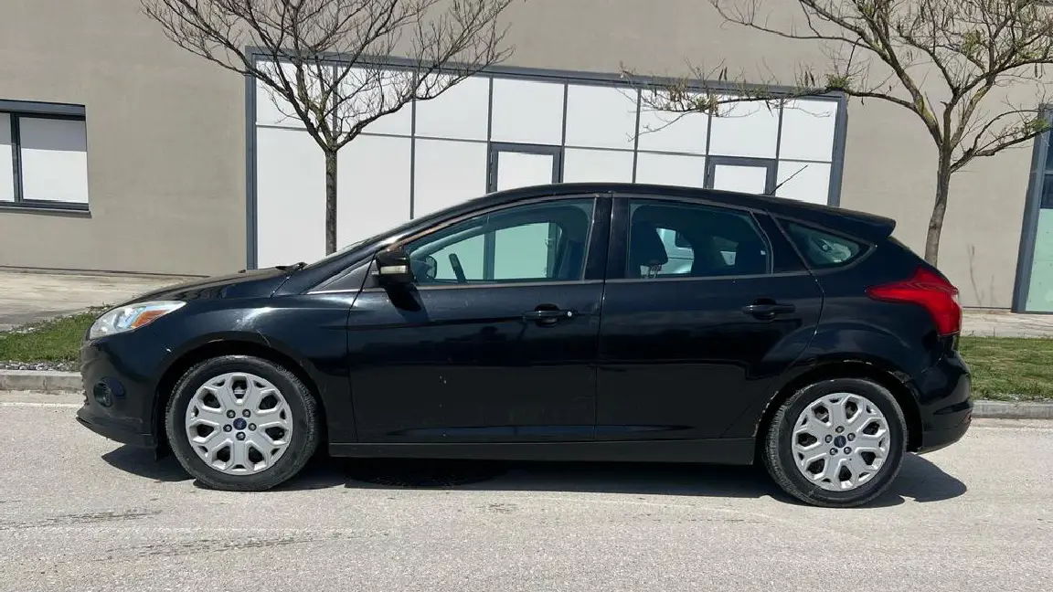 ford focus (2)