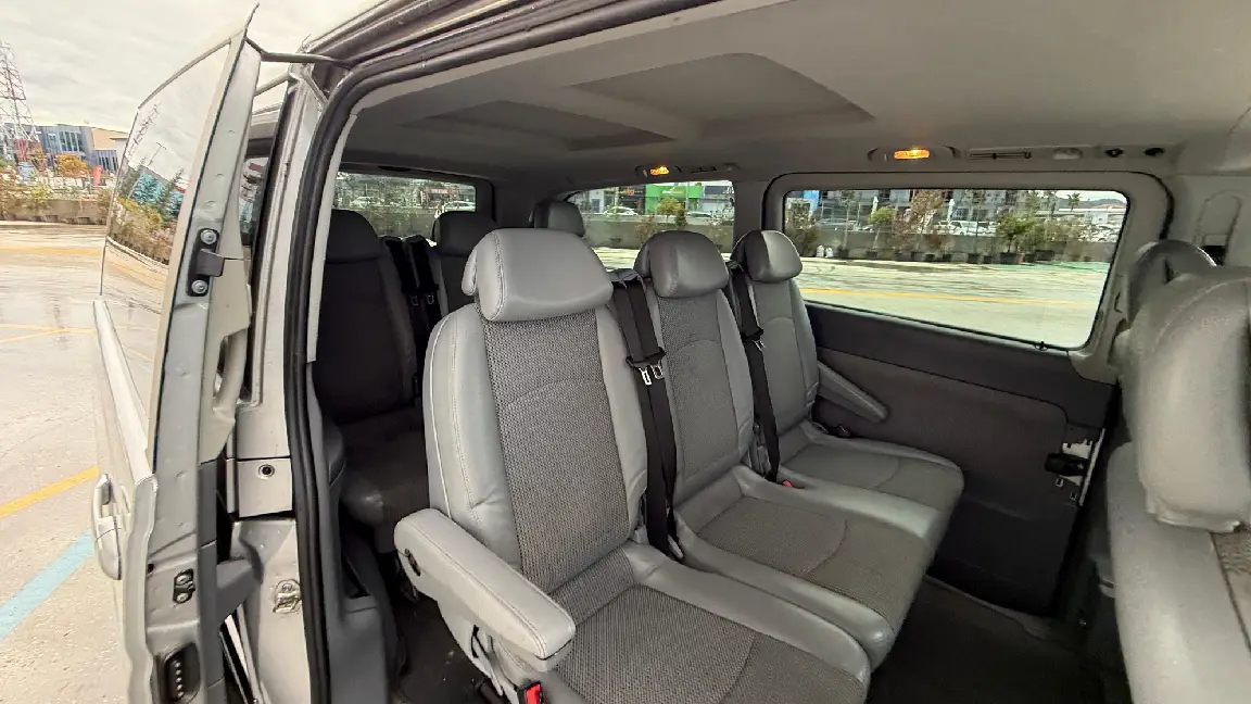 van 8 seats (6)