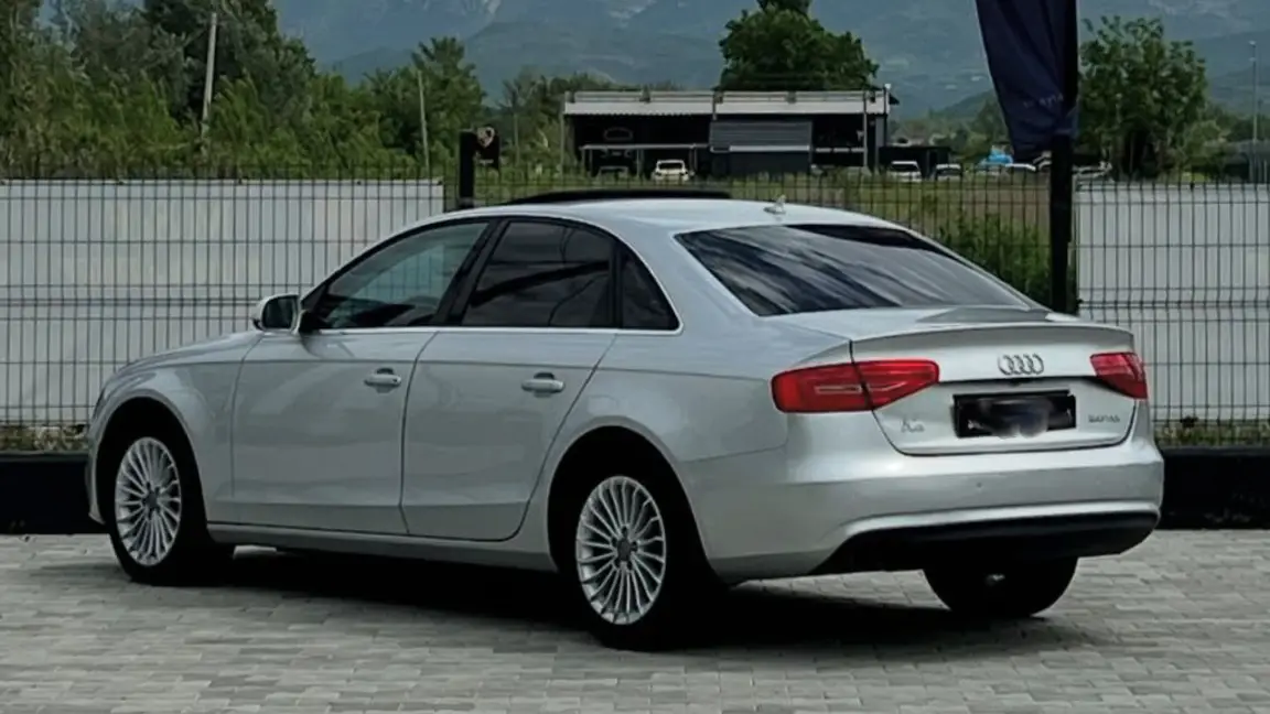 AUDI A4 (3)