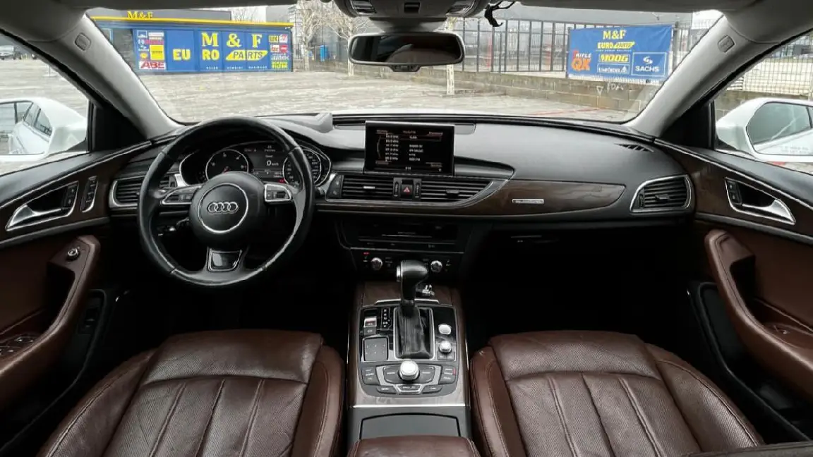 Audi A6 (1)