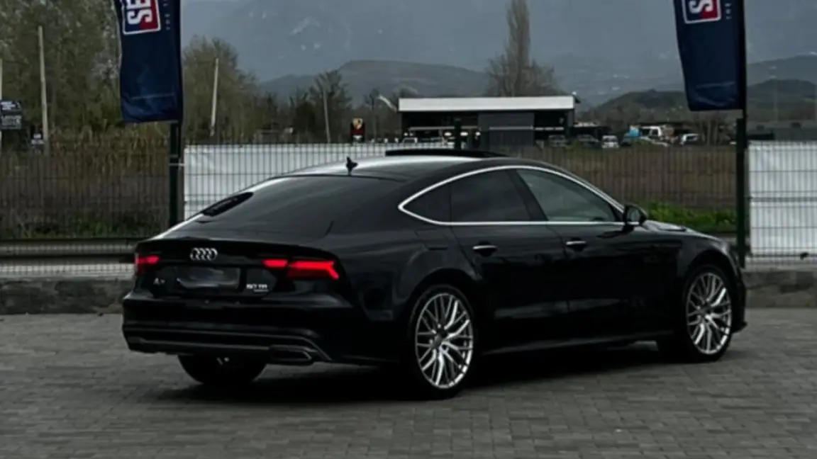 Audi A7 (1)