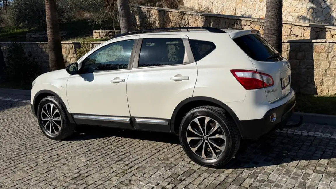 NISSAN (3)