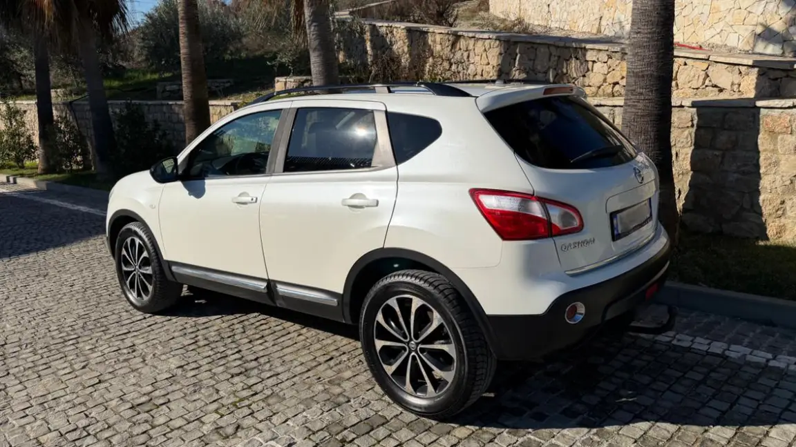 NISSAN (4)