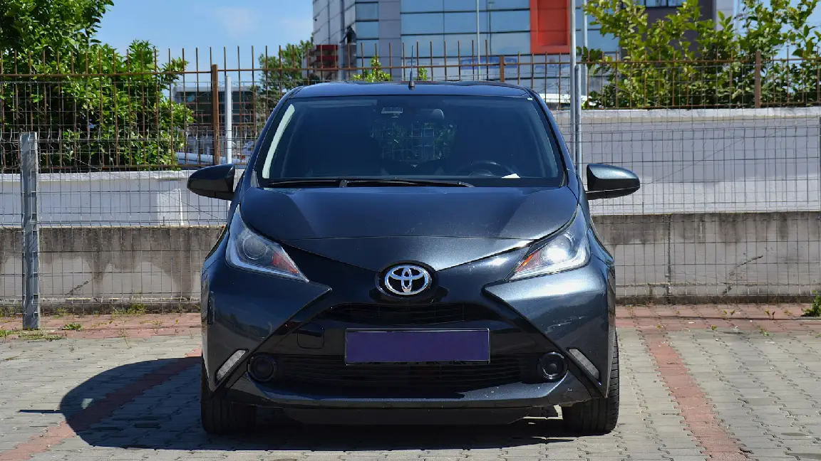 TOYOTA (3)