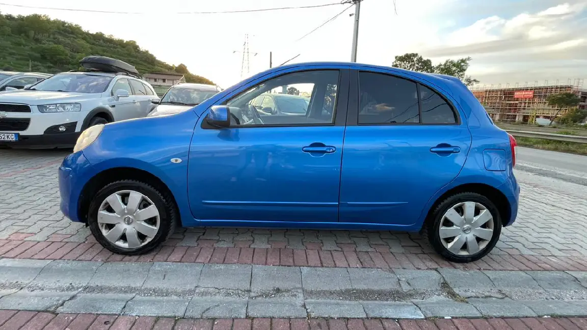 Toyota (2)