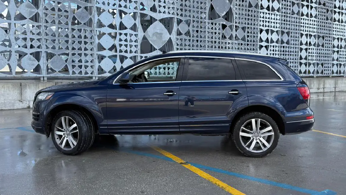Audi Q7 (1)