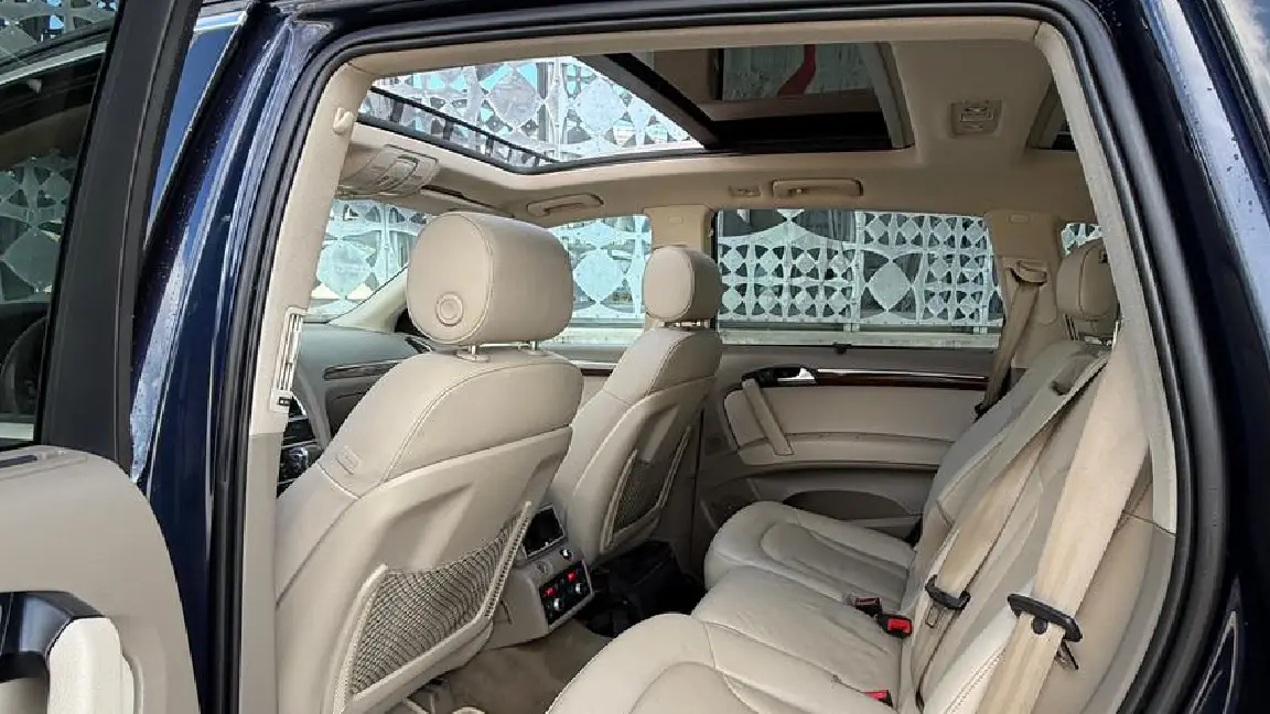 Audi Q7 (3)