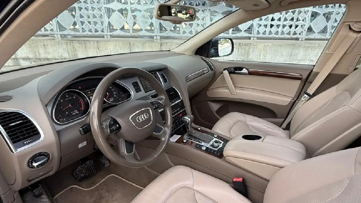 Audi Q7 (4)