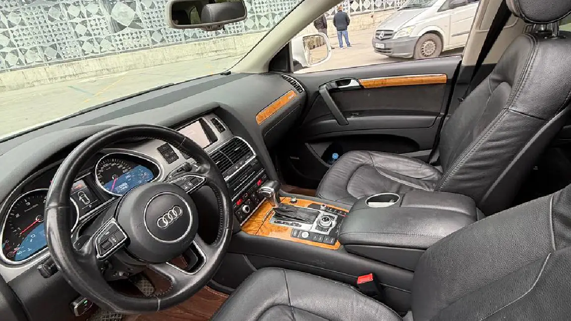 Audi q7 (5)