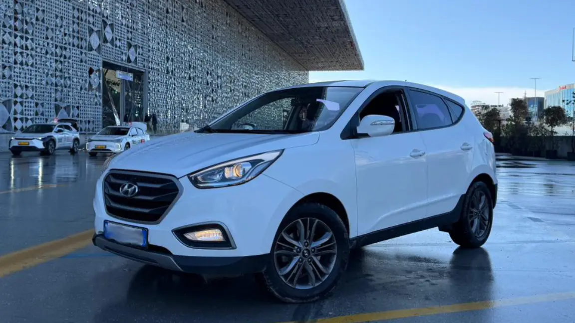 Hyundai (2)