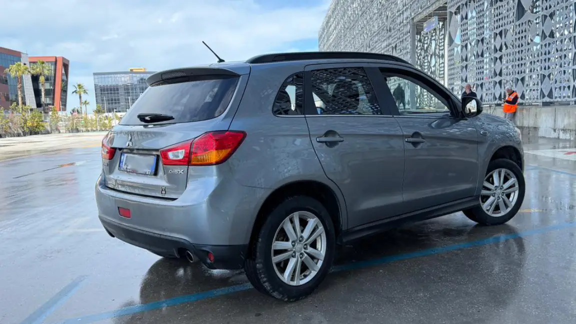 Mitsubishi (2)