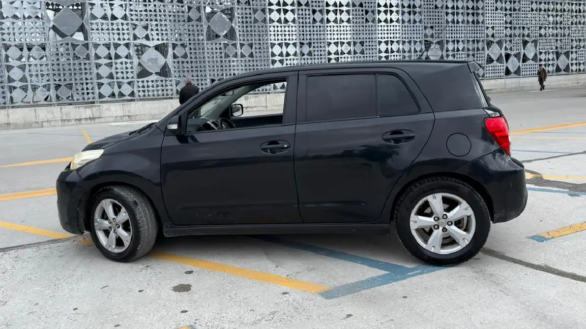 TOYOTA (1)
