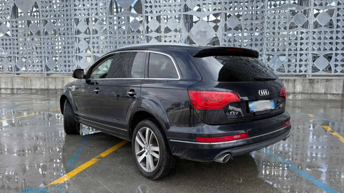 Audi Q7 (10)