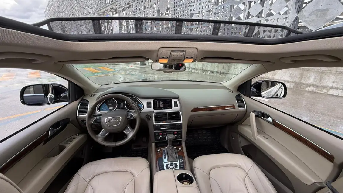 Audi Q7 (11)