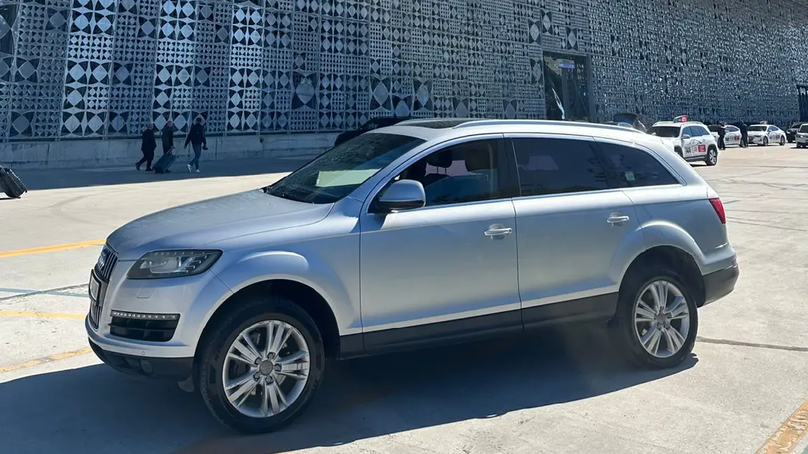 Audi Q7 (2)