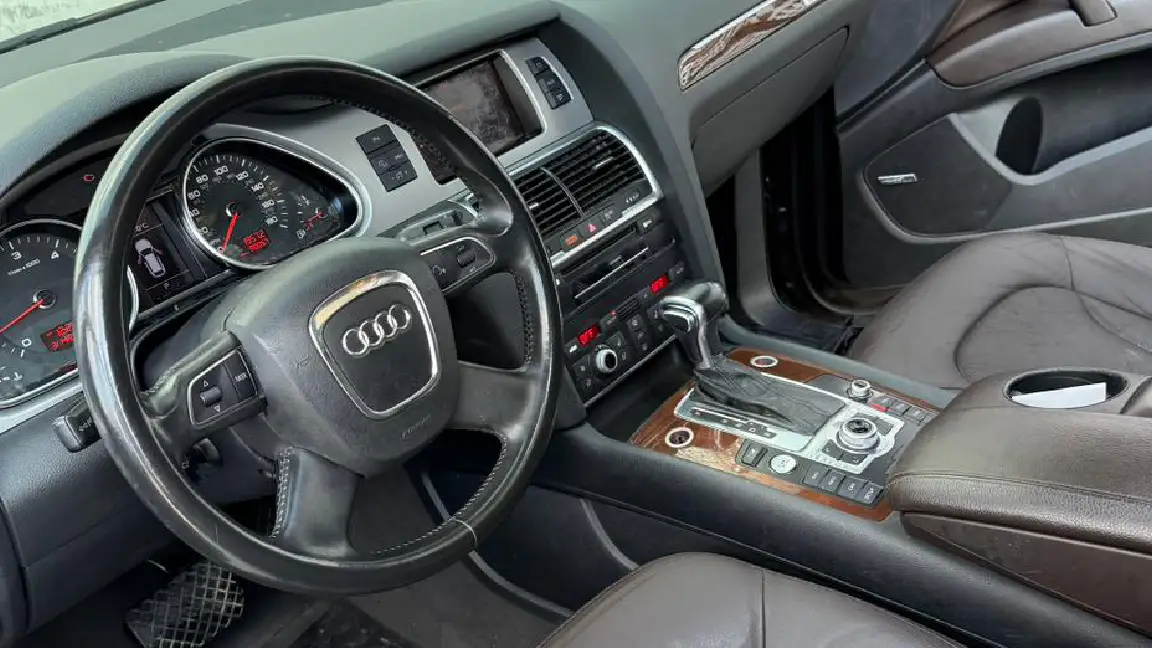 Audi Q7 (6)