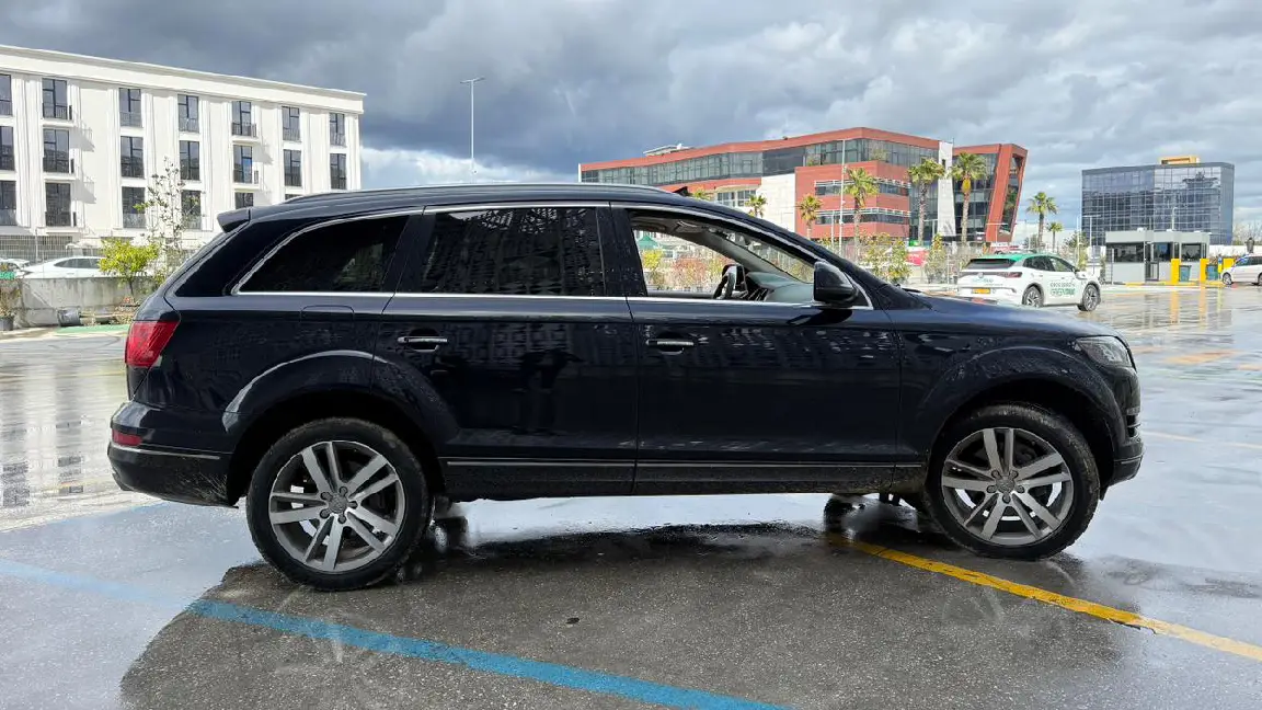 Audi Q7 (9)