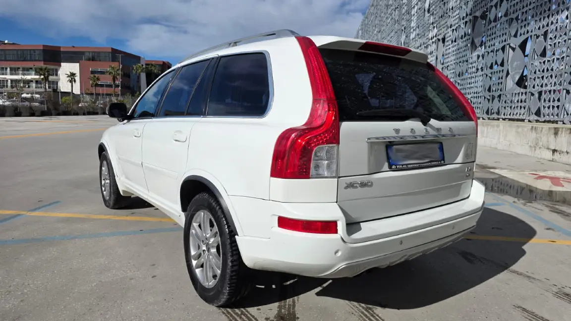 Volvo xc90 (3)