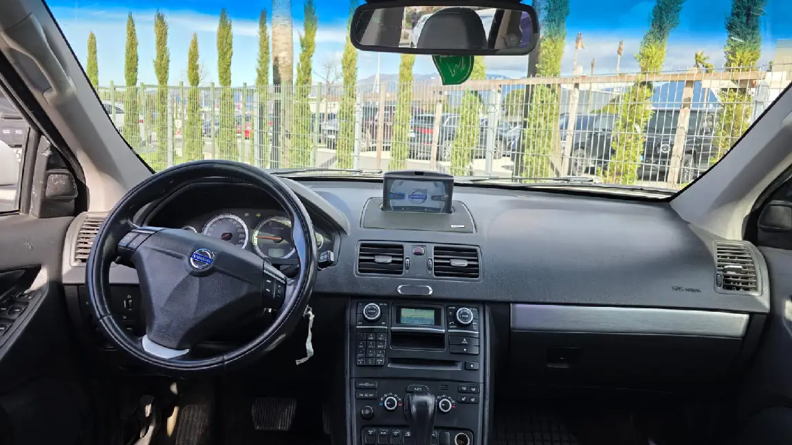Volvo xc90 (5)