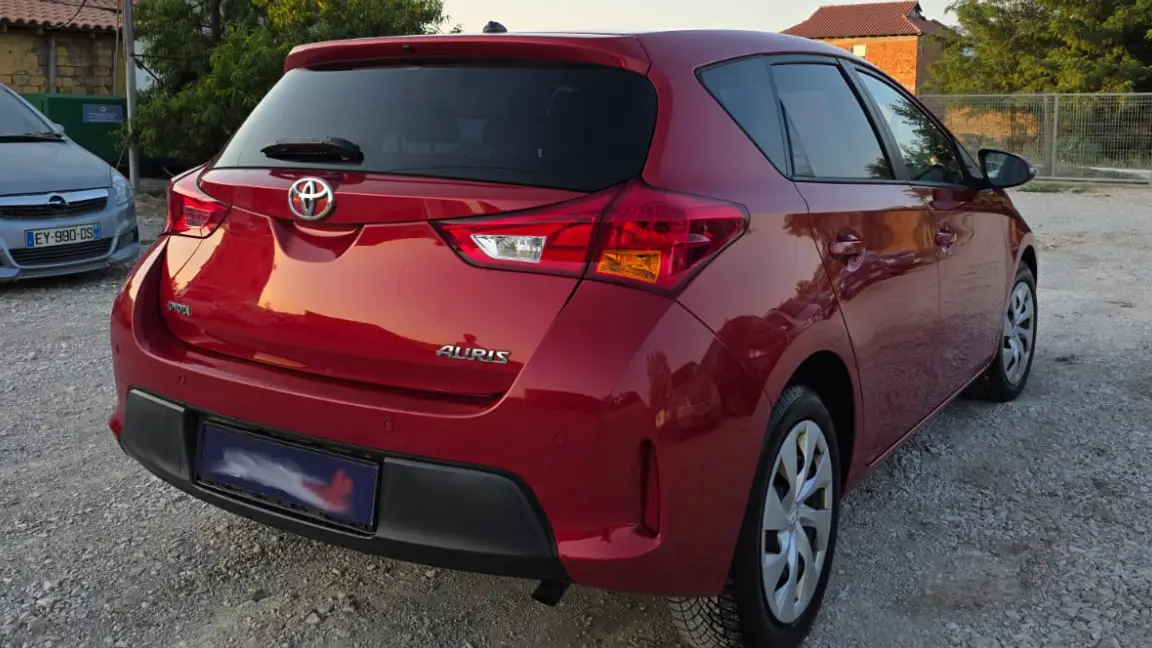 Yaris (2)