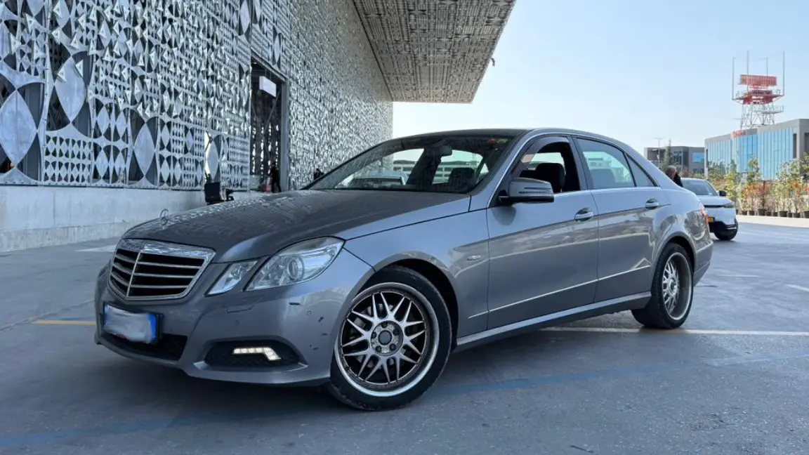 e class (2)