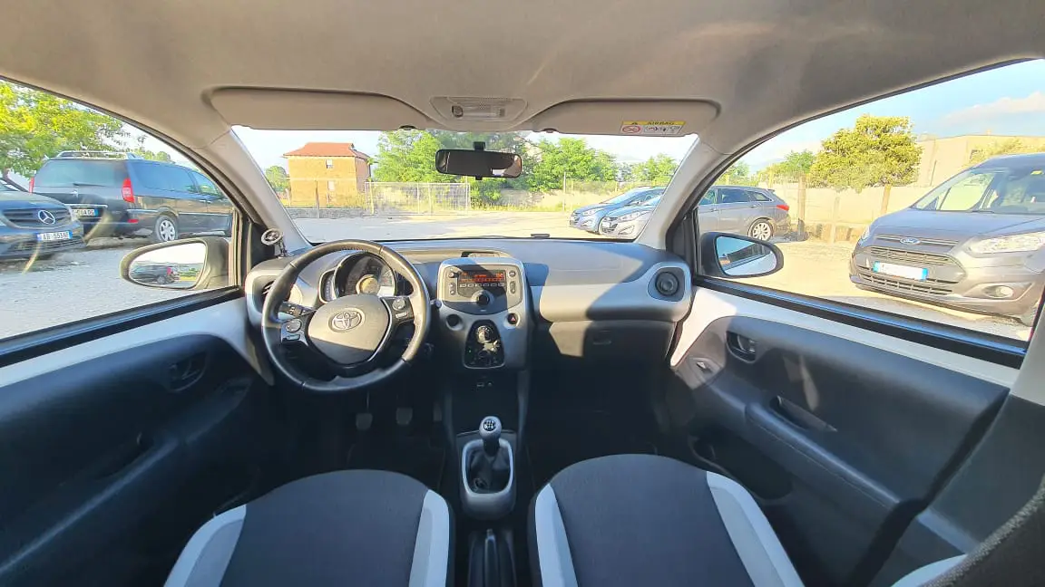 toyota (2)