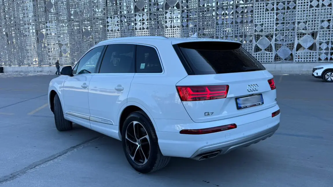 AUDI Q7 (12)