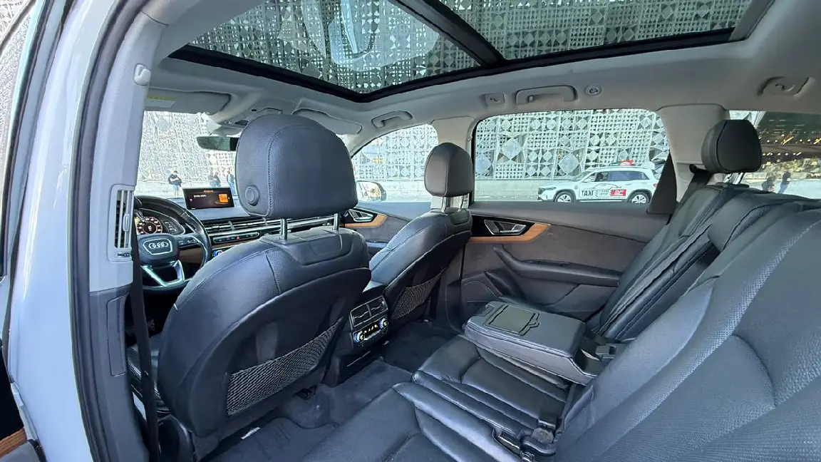 AUDI Q7 (16)