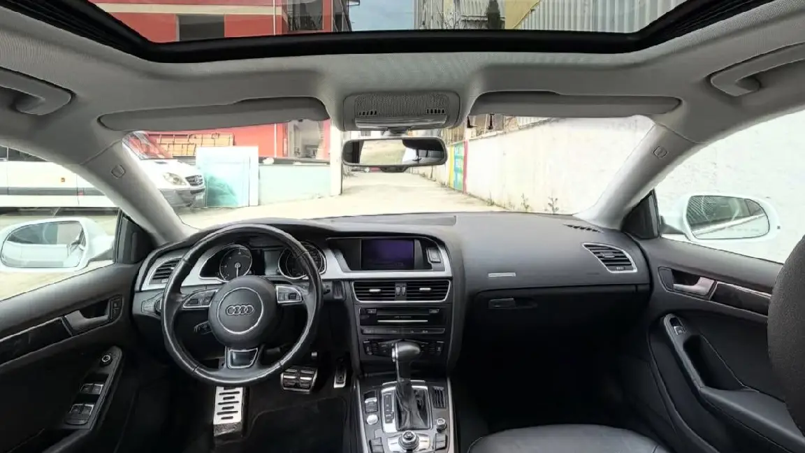 Audi A5 (1)