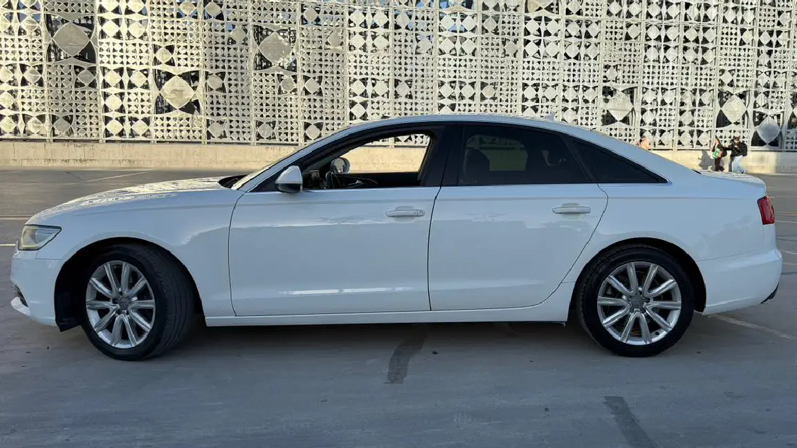 Audi A6 (7)