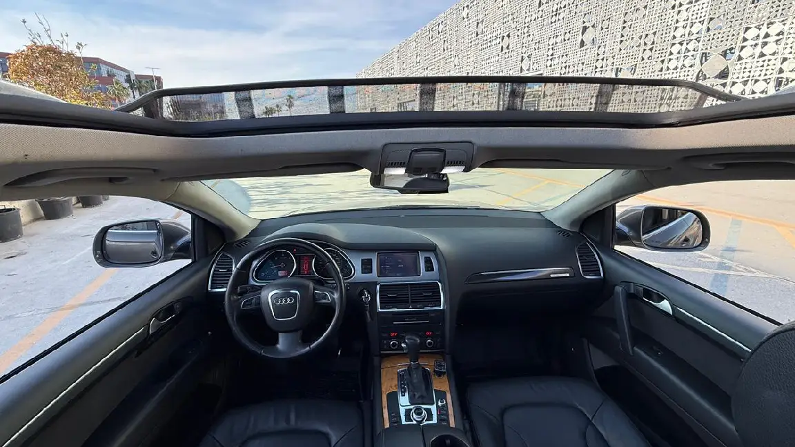 Audi Q7 (4)
