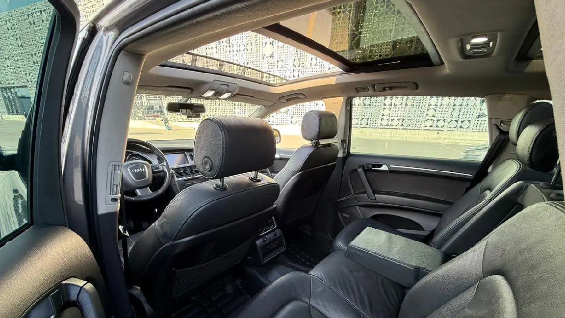 Audi Q7 (5)
