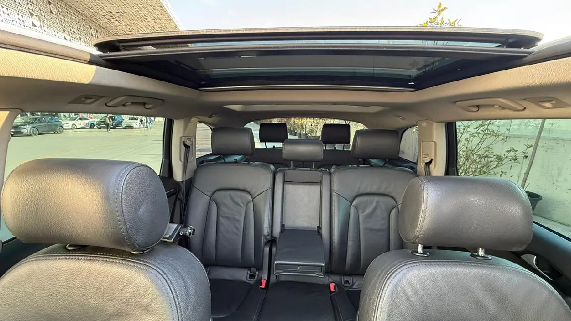 Audi Q7 (7)