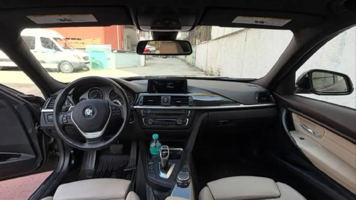BMW SERIA 3 (2)