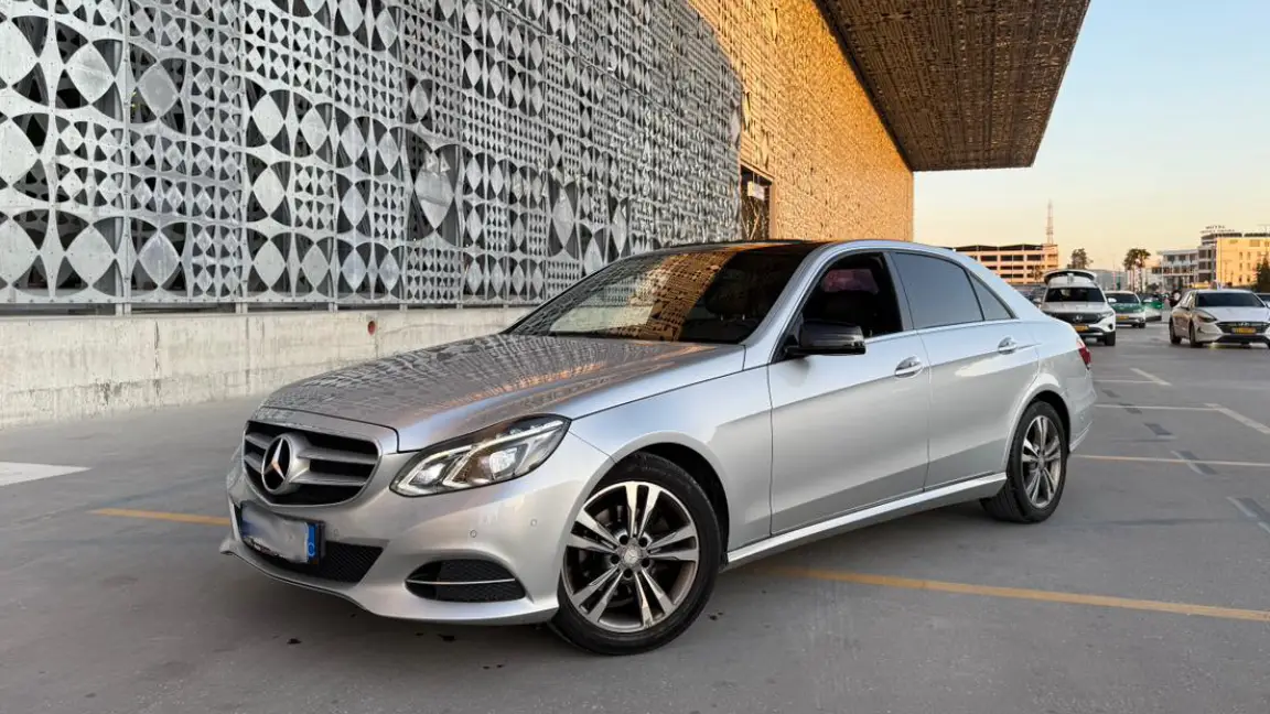 E CLASS (11)