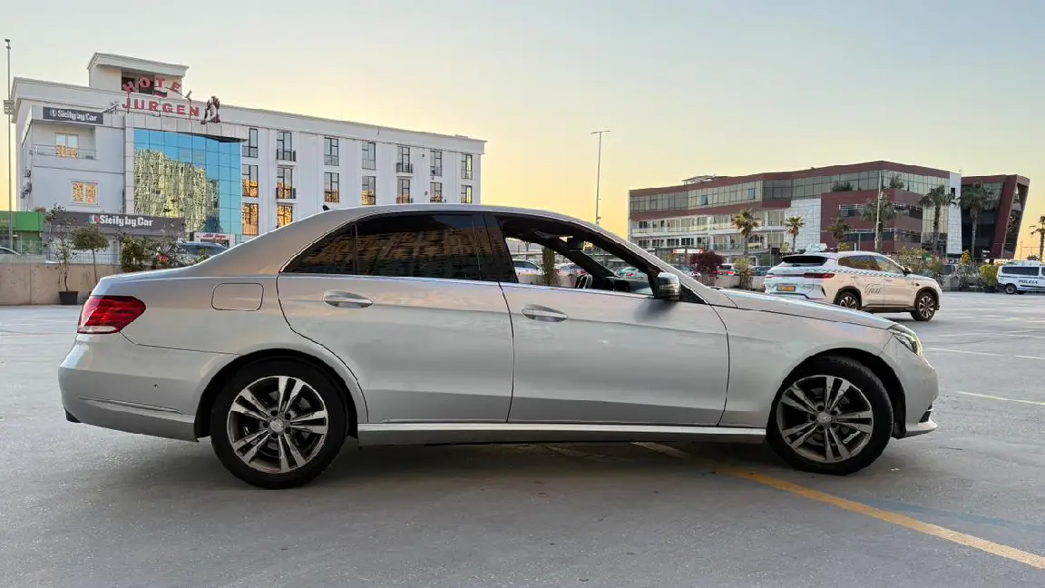 E CLASS (15)
