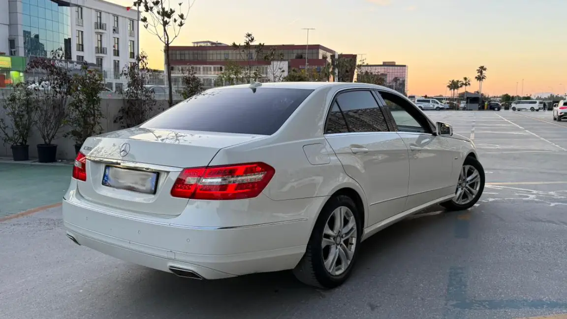 E CLASS (3)