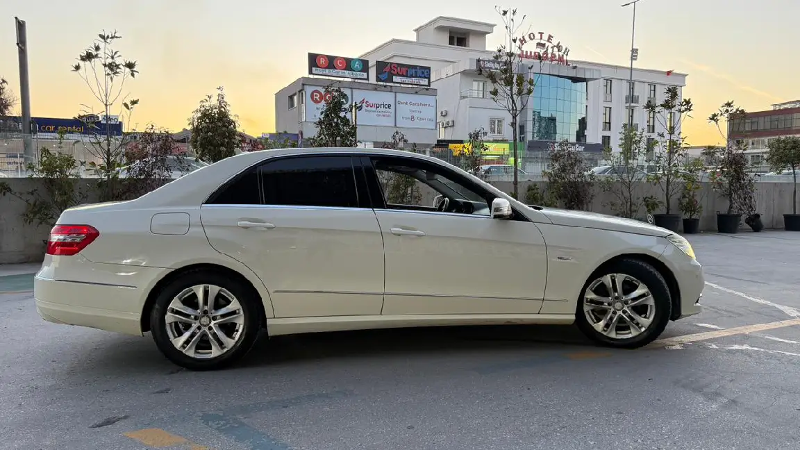 E CLASS (4)