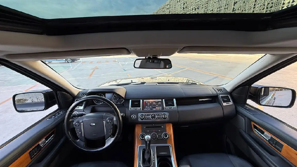 Range rover (1)